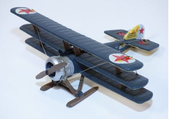 AKI0309 - Caccia triplano SOPWITH con i colori russi - 1