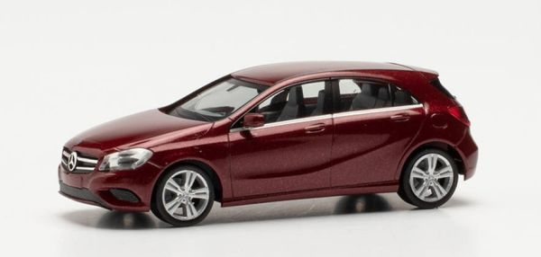 HER038263-005 - MERCEDES CLASSE A rosso metallizzato - 1