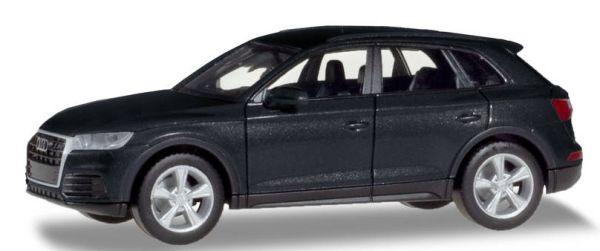 HER038621-003 - AUDI Q5 nero metallizzato - 1