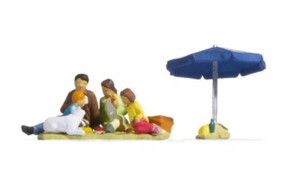 NOC15599 - Famiglia al picnic - 1