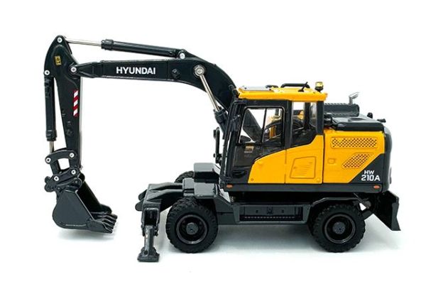 IMC18-1015 - Escavatore gommato HYUNDAI HW210A - 1