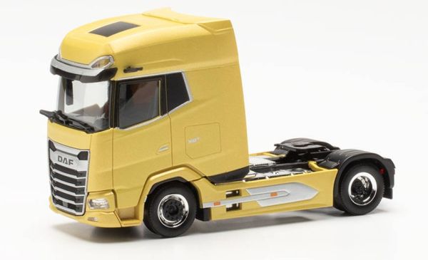 HER315784 - DAF XG plus 4x2 giallo toscano metallizzato - 1