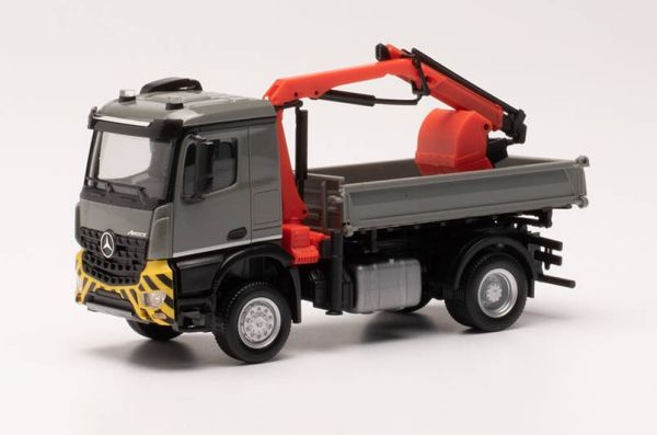 HER315906 - MERCEDES AROCS M 4x2 con gru di carico e conchiglia - 1