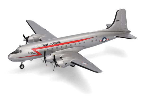 HER573177 - Douglas C-54 Skymaster U.S. Air Force bombardiere - 1