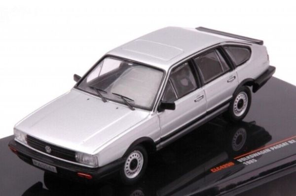 IXOCLC425N - VOLKSWAGEN Passat B2 1985 grigio - 1