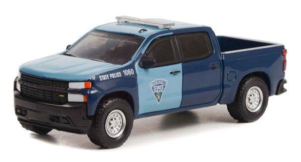 GREEN43000-E - 2021 CHEVROLET Silverado della Polizia di Stato del Massachusetts in confezione blister per la serie HOT PURSUIT - 1