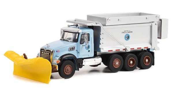 GREEN45170-B - MACK Granite con lama da neve e spargitore 2019 della serie SD TRUCKS in confezione blisterata - 1