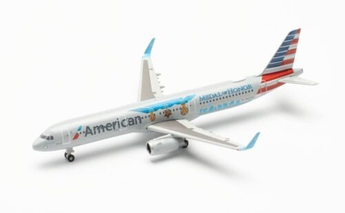 HER537162 - AIRBUS A321 American Airlines Medaglia d'onore all'ammiraglia Valor - 1