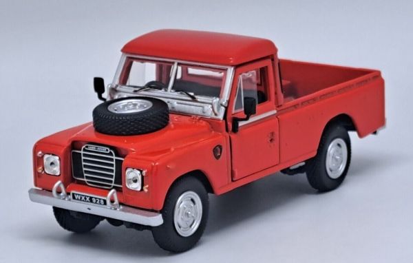 CAR54043 - Pick-up LAND ROVER Serie III rosso - 1