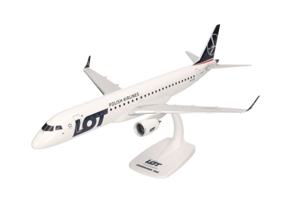 HER613989 - EMBRAER E195 LOT Polish Airlines - 1