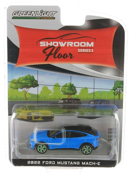 GREEN68030-A_VERT - FORD Mustang MACH-E del 2022 blu con cerchi verdi della serie SHOWROOM FLOOR in blister - 1