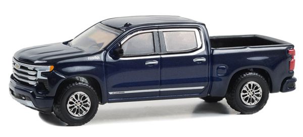 GREEN68040-A - CHEVROLET Silverado High Country 2023 Blue z serii SHOWROOM FLOOR w opakowaniu typu blister - 1