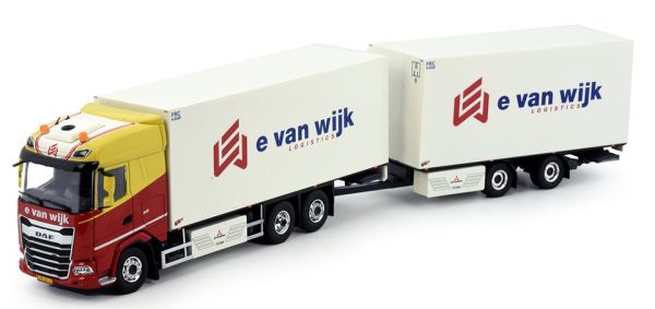 TEK83729 - Camion rettilineo DAF XG+ 6x2 con rimorchio 2 Assi Trasporto E. VAN WIJK - 1