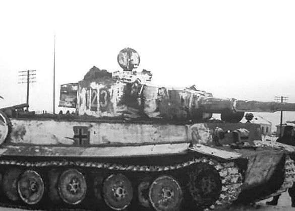 MP912042A - PzKpfw VI Tiger IGRE SD.KFZ.181 Carro armato pesante tedesco - Tipo E - 123° Battaglione pesante 503 - Fronte orientale - Gennaio 1943 - 1