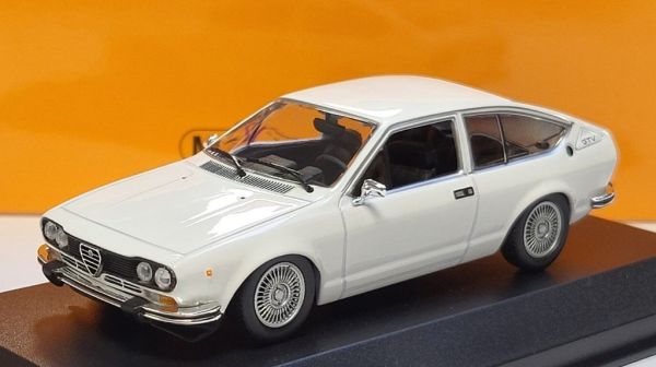 MXC940120121 - 1976 ALFA ROMEO Alfetta GTV Bianco - 1