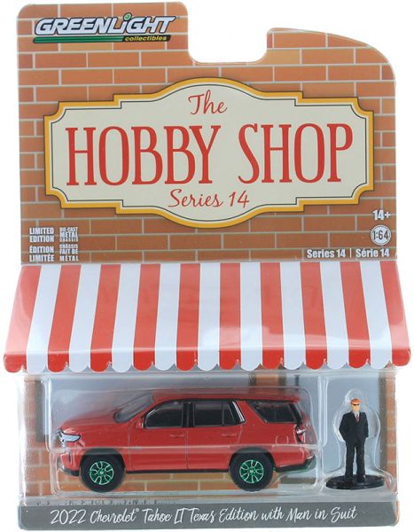 GREEN97140-F_VERT - CHEVROLET Tahoe LT Texas Edition 2022 con cerchi verdi e uomo in giacca e cravatta della serie THE HOBBY SHOP in blister - 1