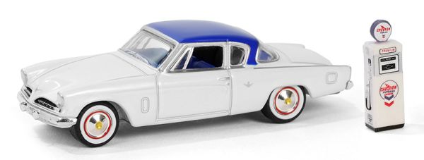 GREEN97160-B - STUDEBAKER Commander Starliner 1954 con pompa di benzina d'epoca da THE HOBBY SHOP in blister - 1