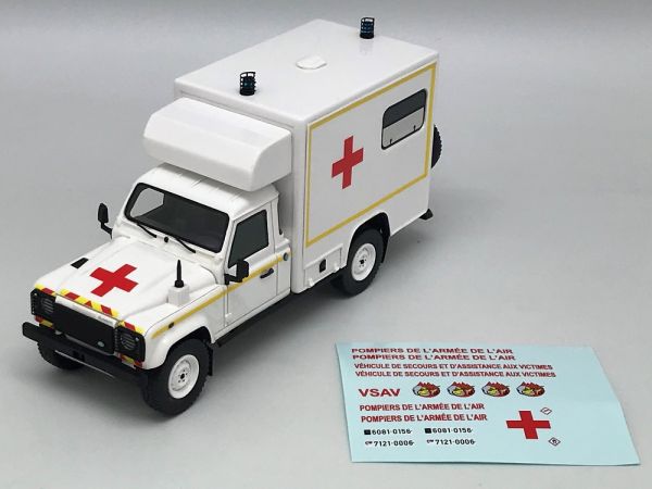 ALARME0056 - LAND ROVER 130 Army Ambulance Bianco - Edizione limitata a 200 pezzi - 1