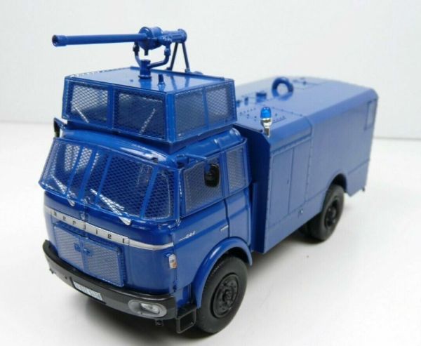 G111A011 - BERLIET GBK80 1960 Furgone pompa della Gendarmeria - 1