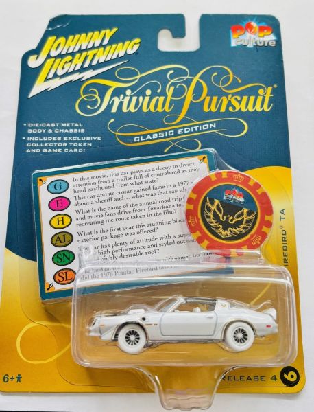 JLPC009-F-BLANC - PONTIAC Firebird TA 1977 Bianco - TRIVIAL PURSUIT - della serie POP CULTURE 2022 in blister - 1