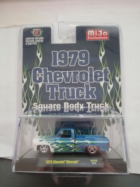 M2M-31500MJS42 - CHEVROLET Silverado 1979 blu e bianco con fiamme fantasma - 1