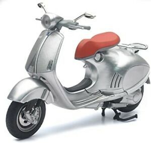 NEW57853A - VESPA 125 ETS grigio - 1