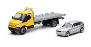 NEW16233B - Camion IVECO con BMW serie 1 grigia