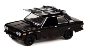 GREEN28110-D - DATSUN 510 con portasci 1971 nero dalla serie BLACK BANDIT in blister