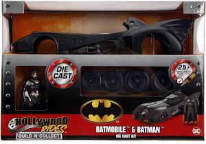 JAD30874 - BATMOBILE Kit auto con BATMAN 1989