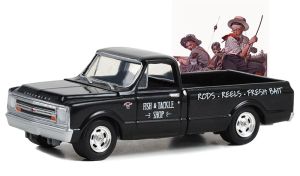 GREEN54080-D - 1968 CHEVROLET C-10 Fish & Tackle della serie NORMAN ROCKWELL in blister