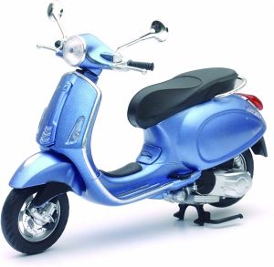 NEW57853B - VESPA 125 ETS blu