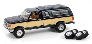 GREEN97160-E - FORD F-150 XLT Lariat 1991 con pneumatici di ricambio della serie THE HOBBY SHOP in blister