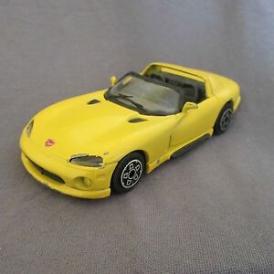 BUR22024GE - DODGE Viper RT/10 Giallo