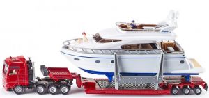 SIK1849 - Autocarro MAN 8x4 e rimorchio a 3 assi con 1 yacht e personaggi