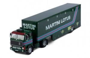 IXOTTR025 - VOLVO F88 4x2 con rimorchio 1 Asse MARTINI LOTUS