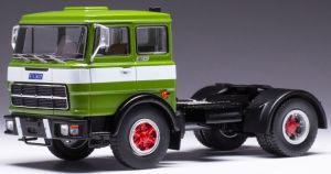 IXOTR147.22 - 1961 FIAT 690 T1 4x2 Verde e bianco