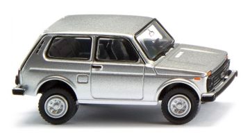 WIK020803 - Auto in argento metallizzato - LADA niva