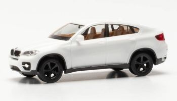 HER024037-003 - BMW X6 bianco con ruote nere