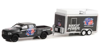 GREEN32270-C - DODGE RAM 2500 VP-RACING FUELS-MAKIN con rimorchio della serie HITCH & TOW in blister