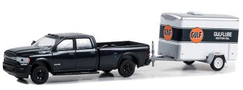 GREEN32290-D - DODGE Ram 2500 2023 con rimorchio GULF OIL della serie Hitch & Tow, in blister