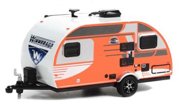 GREEN34120-D - Caravan Winnebago Winnie Drop 2016 dalla serie HITCHED Homes in blister