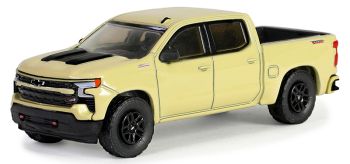 GREEN68050-C - CHEVROLET Silverado LT Trail boss 2023 beige della serie SHOWROOM FLOOR, in blister