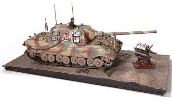 FOV801065A - PANZERJAGER TIGER Versione B SD.KFZ.186 Cacciatori di carri armati #314 Jagdtiger con sospensione Porsche - Battaglione pesante 653 Germania 1945