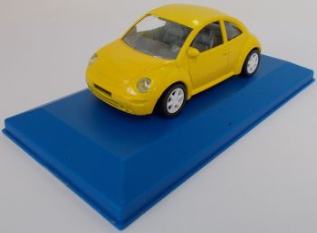 AKI0164 - VOLKSWAGEN New Beetle giallo