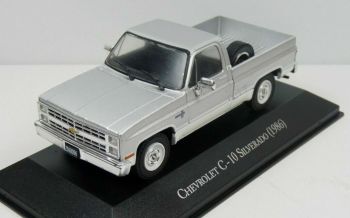 MAGARGAQV16 - CHEVROLET C-10 Silverado 1986 Argento