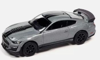 AW64382B-B - SHELBY GT-500 Carbon Fiber Track Pack 2021 Argento – In blister