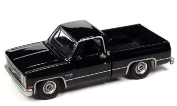 AW64402A-D - CHEVY Silverado Fleeside 1985 Nera – In blister