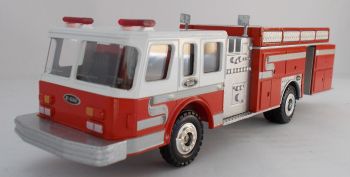 CON5510 - Camion dei pompieri americano Hush Pumper