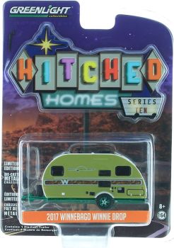 GREEN34100-CVERT - WINNEBAGO Winnie Drop 2017 caravan 1 asse cerchi verde e bianco verde serie Hitchead versione metallo verde venduto in blister