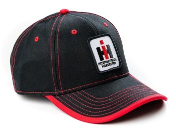 IHRA65 - Cappello INTERNATIONAL nero con cuciture rosse